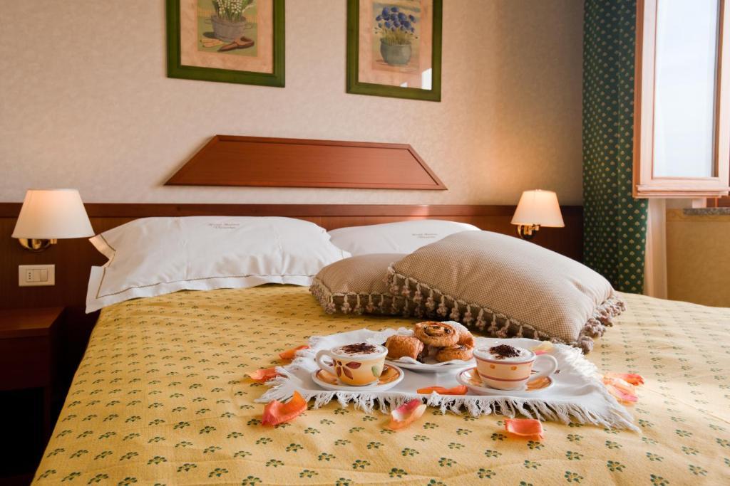 Hotel Marina Viverone Camera foto
